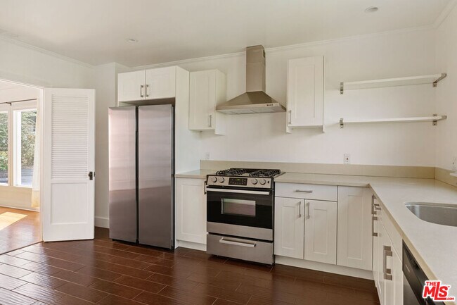 Building Photo - 1523 Murray Dr