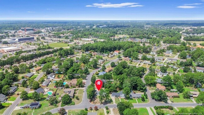Building Photo - 2710 Fordham Dr