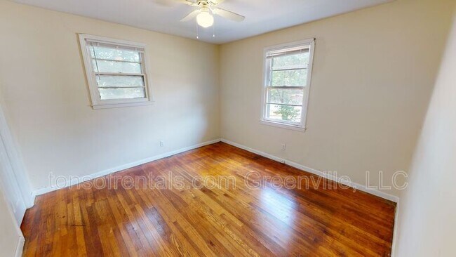 Building Photo - 734 Whitlock St