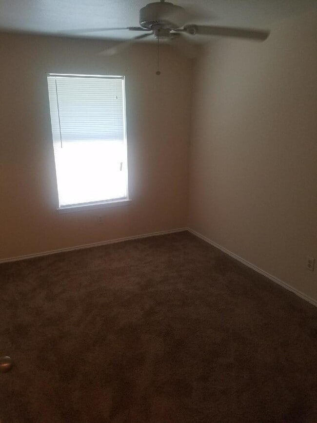 Building Photo - 1829-1831 Dillard St