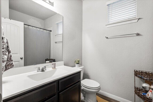 Building Photo - 129 Jubilee Dr