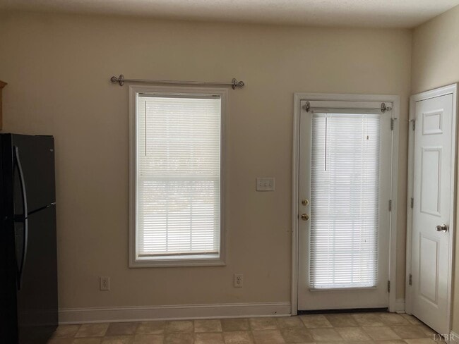 Building Photo - 1600 Wards Ferry Rd