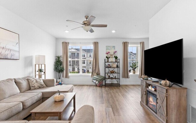 Building Photo - Dallastown Schools! Beautiful 3 Bedroom, 2...