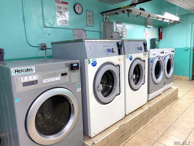 Building Photo - 68-38 Yellowstone Blvd