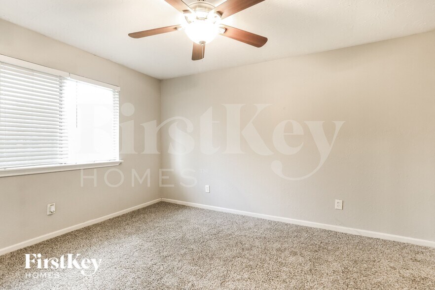 Building Photo - 3815 Derbyhall Dr
