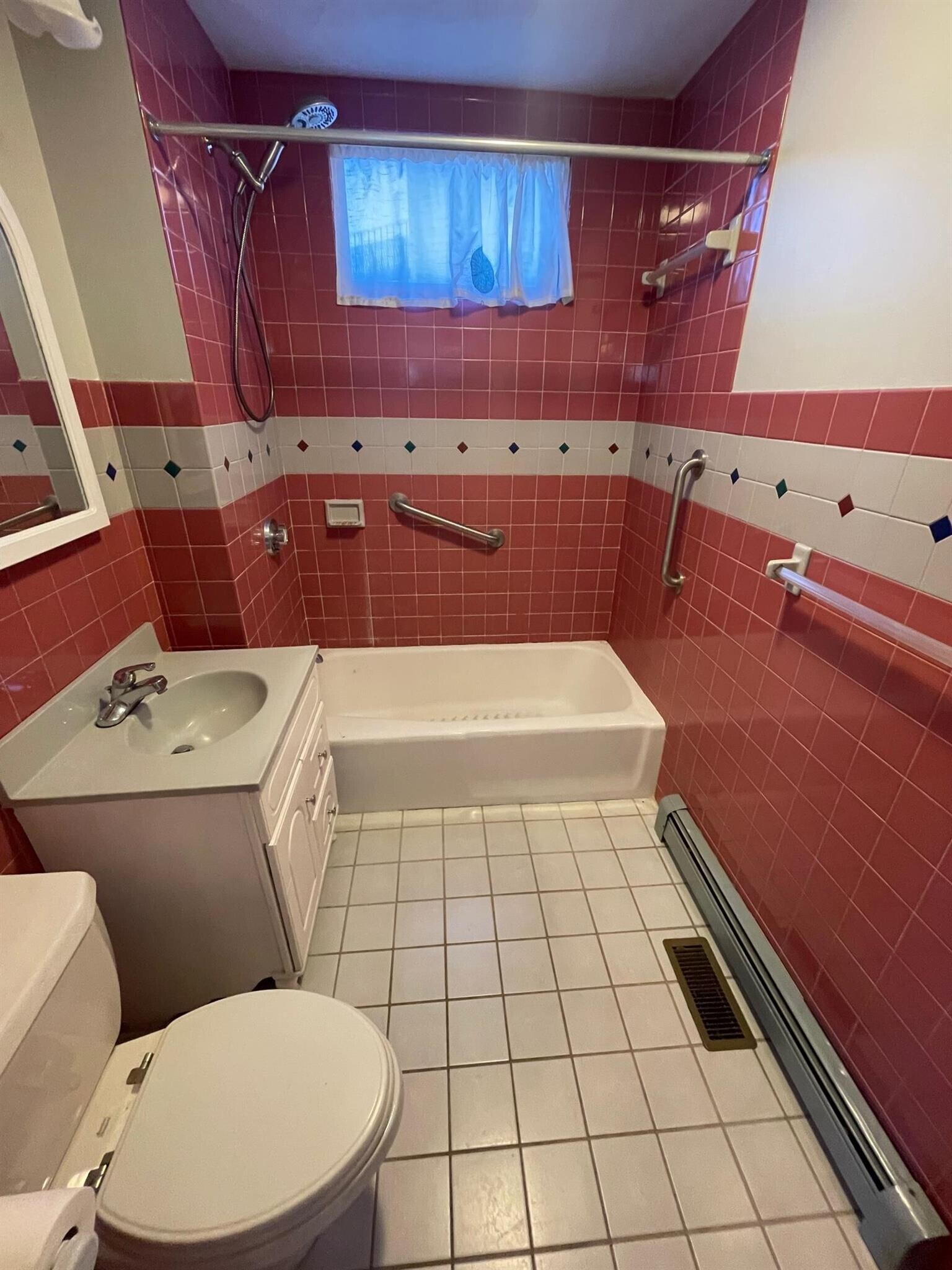 Building Photo - 112 Boston Ave