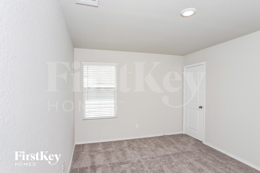 Building Photo - 6436 Pickaxe Way