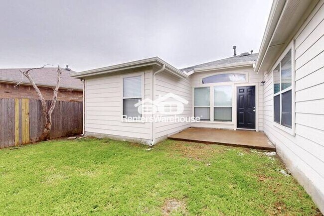 Building Photo - READY FOR MOVE-IN, 3-BEDROOM, 2-BATH HOME ...