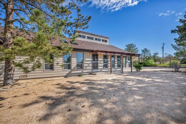 Building Photo - FULLY FURNISHED HOME in a PEACEFUL RANCH-STYLE SETTING with MOUNTAIN VIEWS & MODERN UPGRADES IN S...