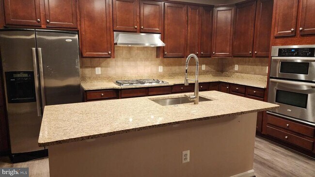 Building Photo - 25146 Harpenden Terrace