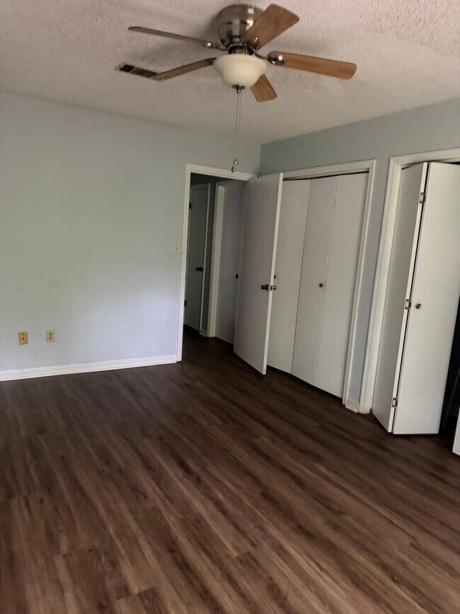 Building Photo - 2509 Arthurs Ct Ln