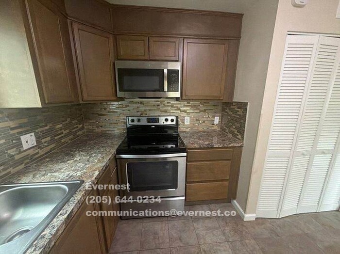 Building Photo - 972 Concord Ave