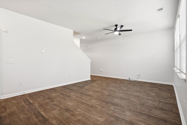 Building Photo - 9773 Roseberry St