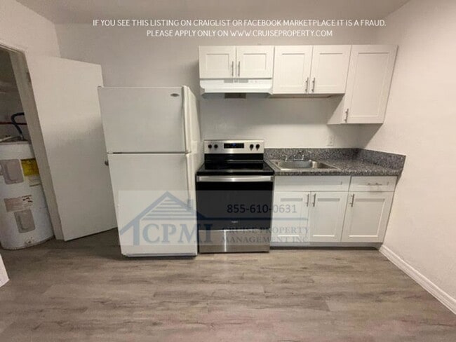 Interior Photo - 5814 Taylor St Hollywood, FL 33021