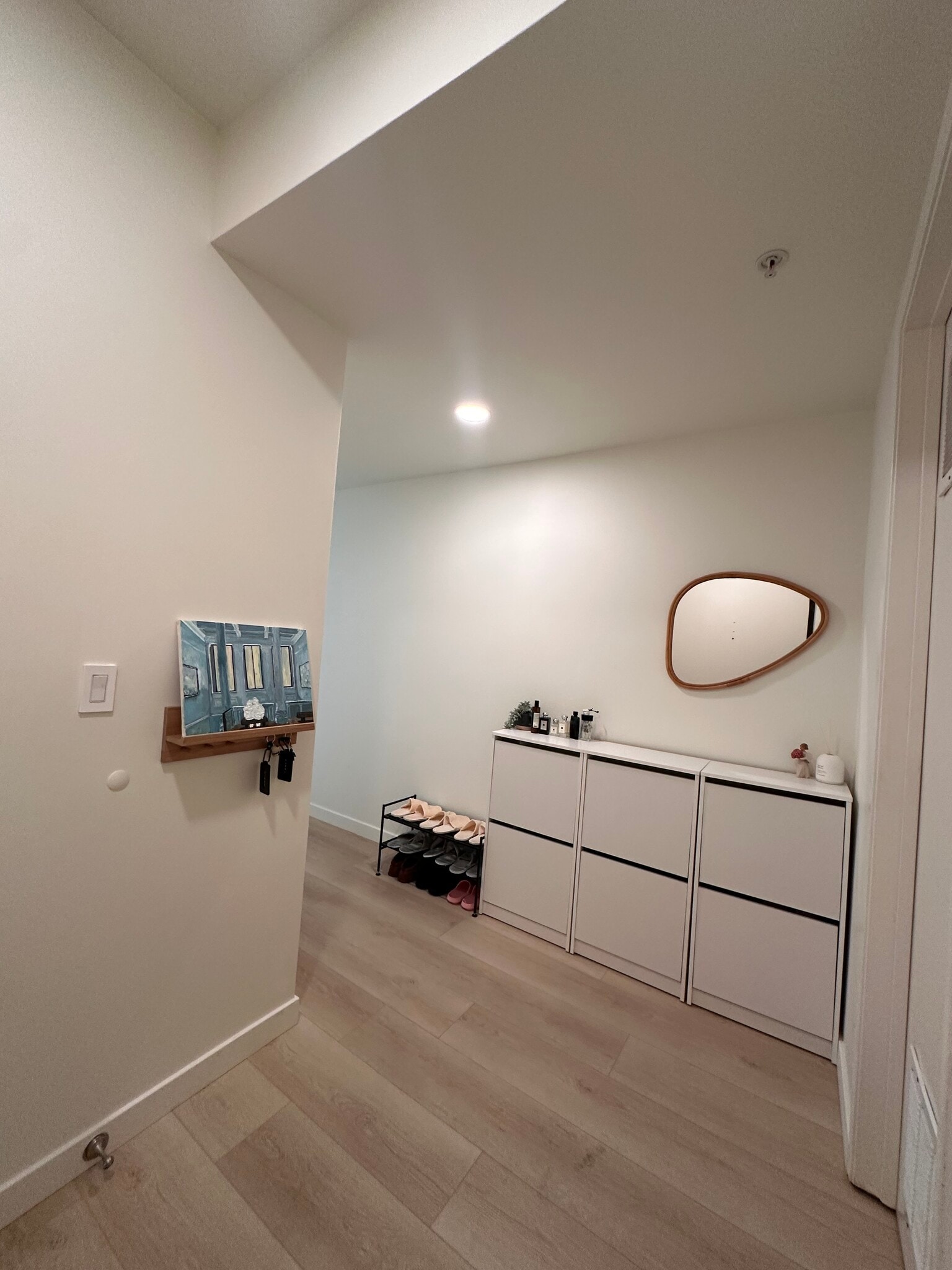 Hallway - 625 S Berendo St