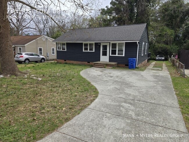 Building Photo - 2061 Osceola Dr