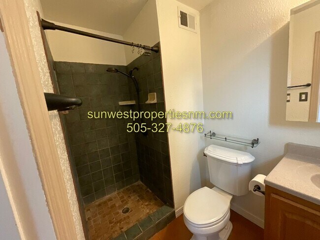 Building Photo - 3 Bedroom, 2 Bathroom with 2 Car Garage and Fenced Back Yard