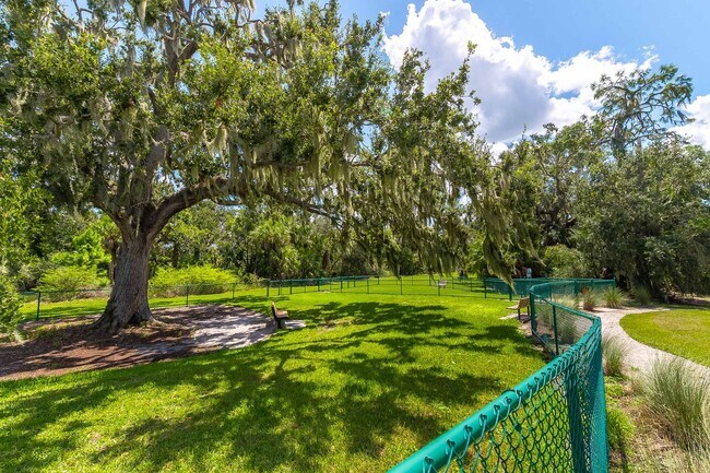 Building Photo - A Luxuriously Furnished 3-Bed, 2-Bath Model Home in Gated Community - Parrish