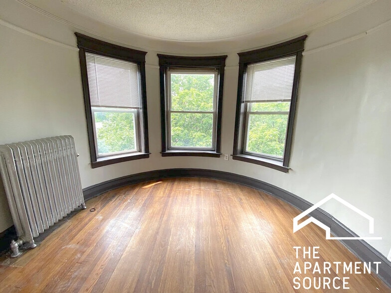 Building Photo - 4533 S Michigan Ave