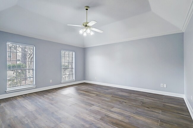 Building Photo - 7403 Manor Bridge Ct