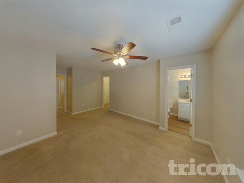 Building Photo - 381 Valley Heights Ln