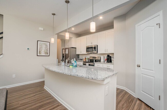 Building Photo - 950 Southline Dr