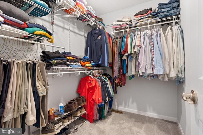 Building Photo - 1615 Spottsworth Way