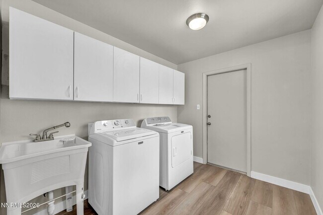 Building Photo - 908 Wagner Dr