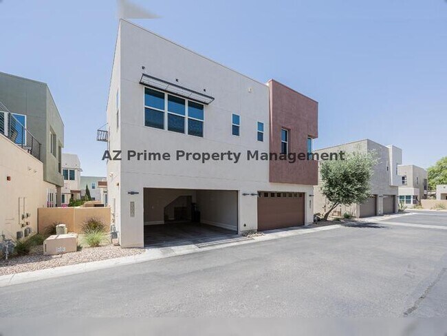 Building Photo - 9001 E San Victor Dr