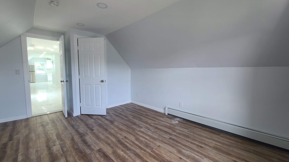 Building Photo - 213 Fowler Ave