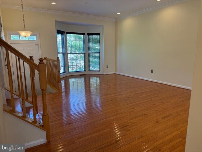 Building Photo - 20914 Rosebay Pl