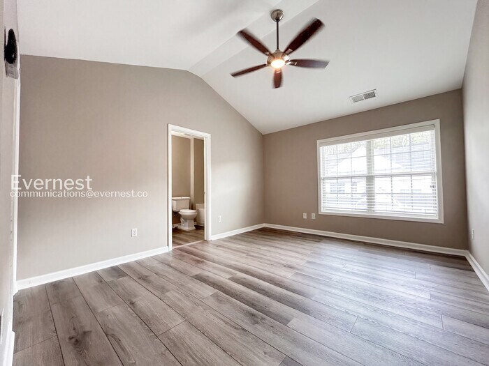 Building Photo - 1831 Willow Branch Ln