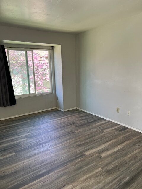 Building Photo - Great area near Central Santee