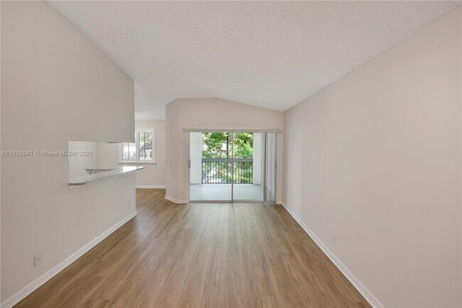 Building Photo - 9833 Westview Dr