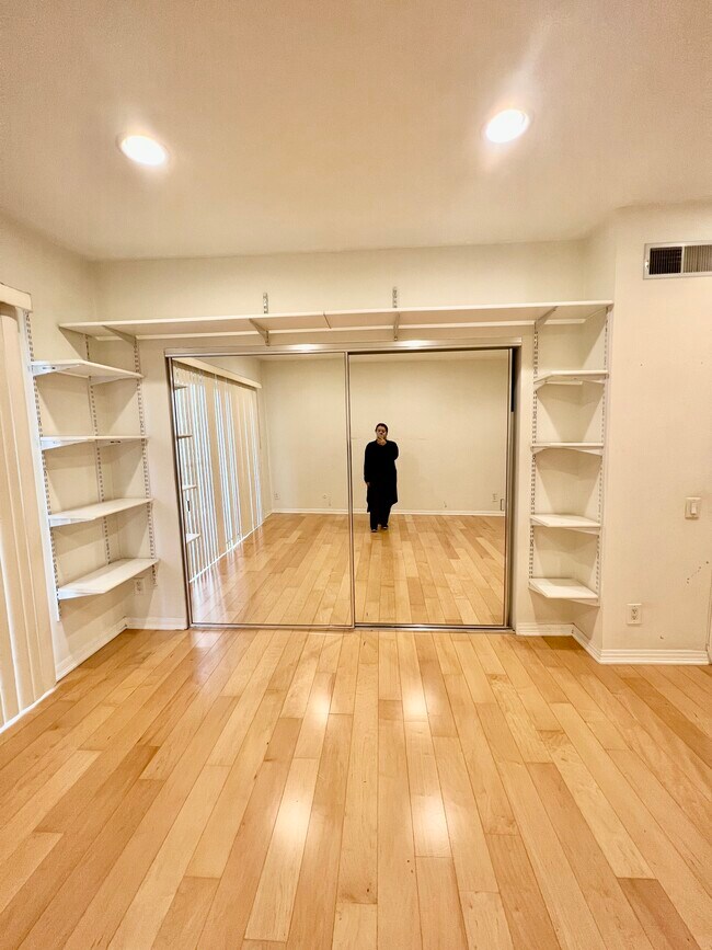 Master Bed with Storage - 1115 S Elm Dr