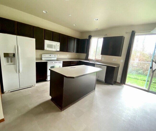 Building Photo - Nice Home in Bremerton!