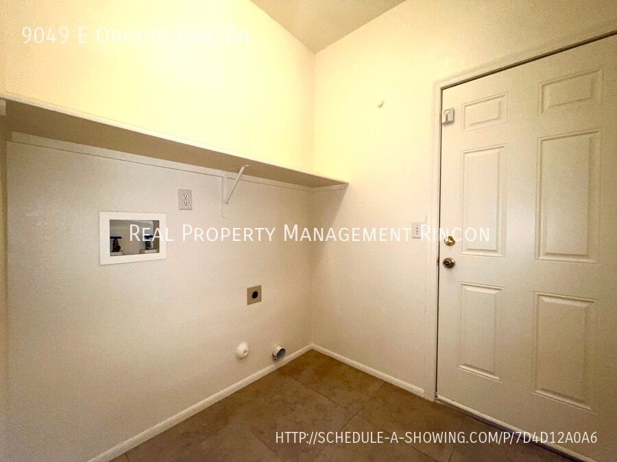 Building Photo - 9049 E Orchid Vine Dr