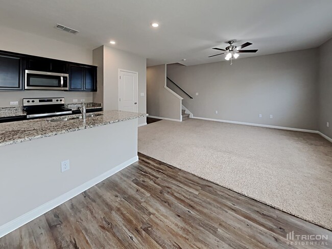 Building Photo - 144 Peony Ln.