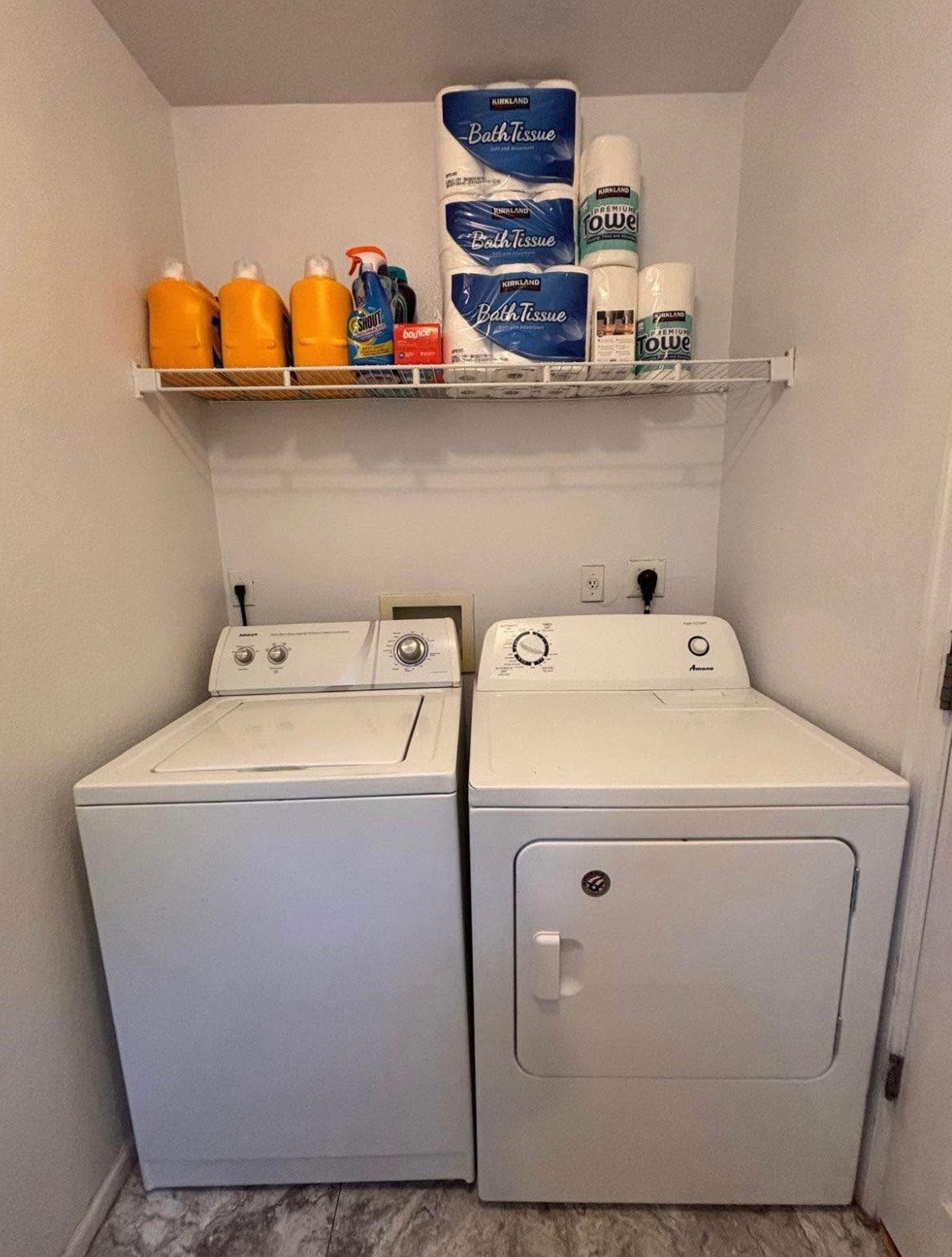 Building Photo - 536 W 91st Cir