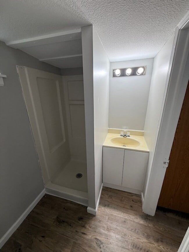 Building Photo - Italian Estates Property Management