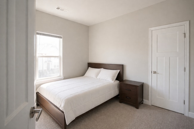 Building Photo - 4316 Summercrest Blvd