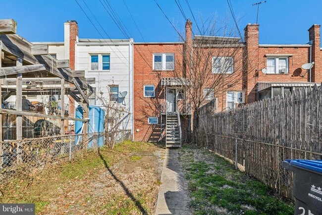 Building Photo - 2521 Benning Rd NE