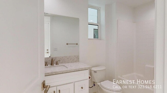 Building Photo - 8456 Camelia Ct