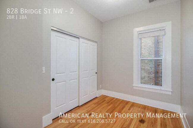 Building Photo - 828 Bridge St NW