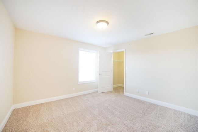 Building Photo - 303 Rotunda St