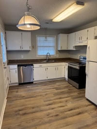 Building Photo - 626 Surfside Dr