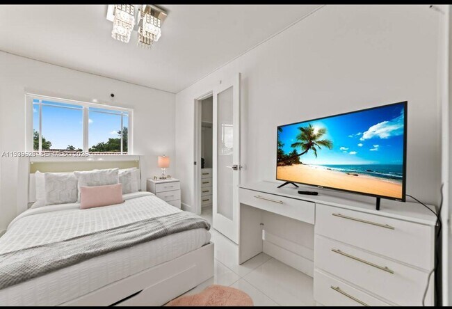 Building Photo - 20051 NW 64th Pl