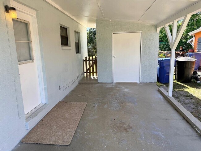 Building Photo - 1544 77th Ave N