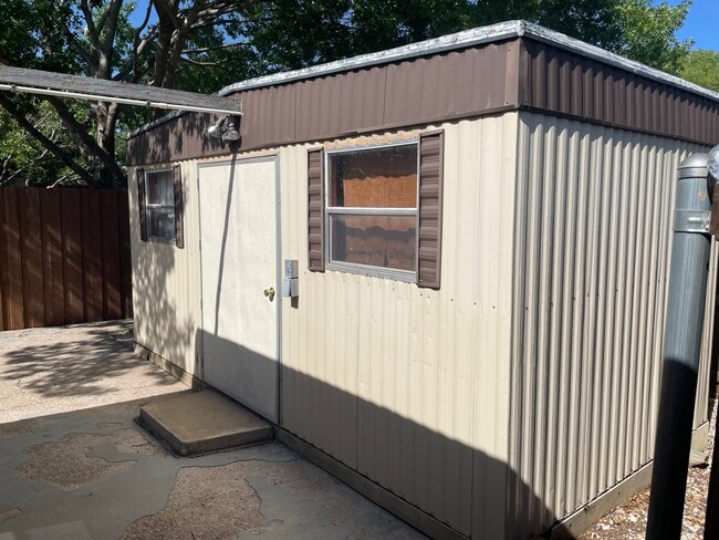Building Photo - 4557 Shingle Oak Ln
