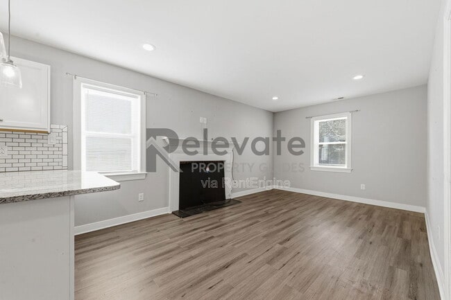 Building Photo - 8410 Yolanda Rd